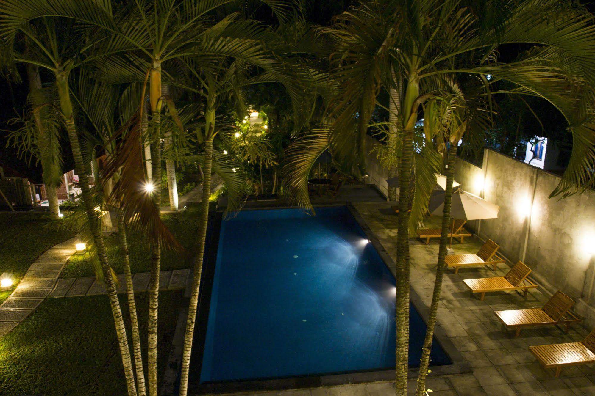 Hotel Bumi Aditya Senggigi Exterior photo