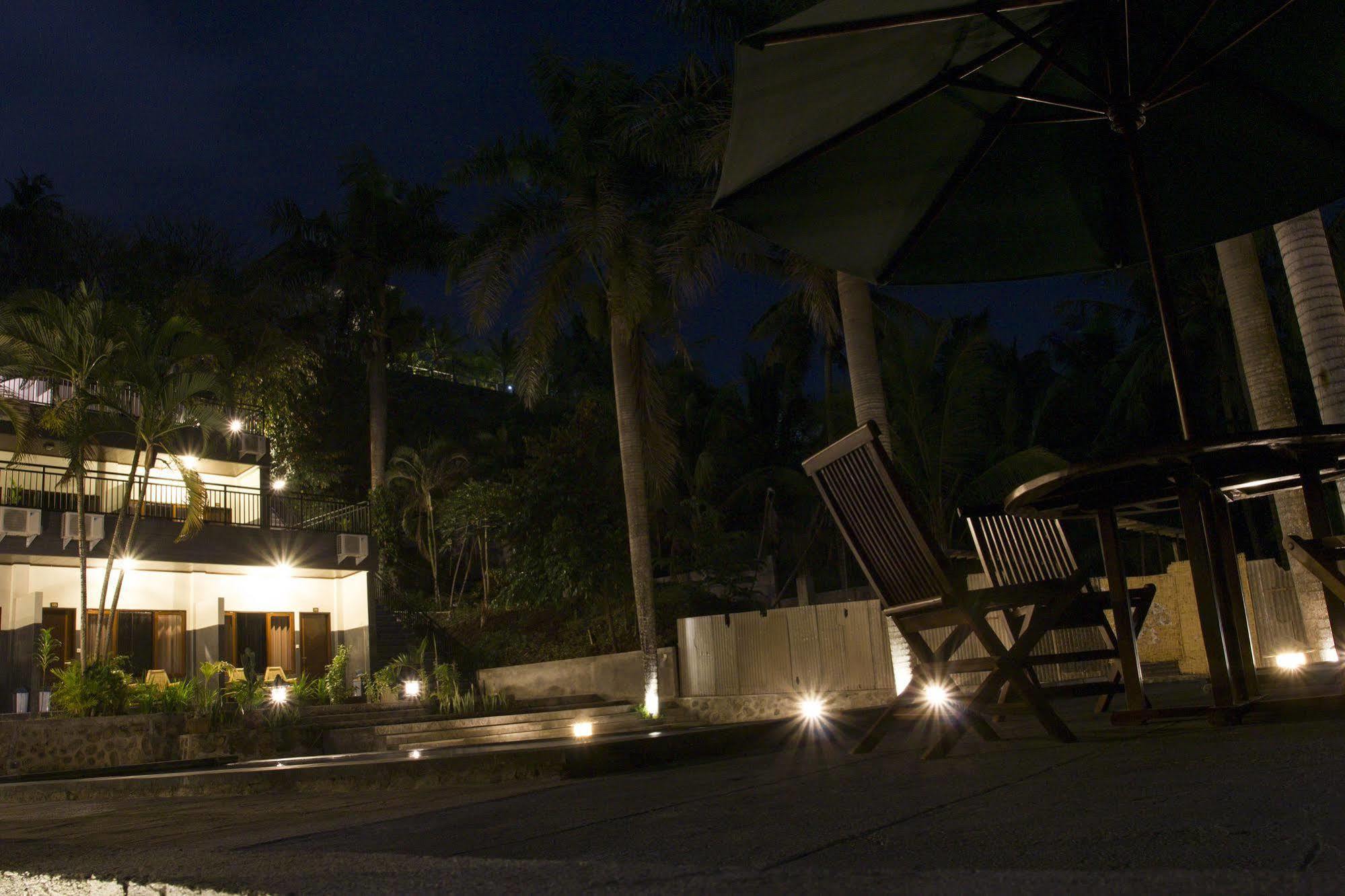 Hotel Bumi Aditya Senggigi Exterior photo
