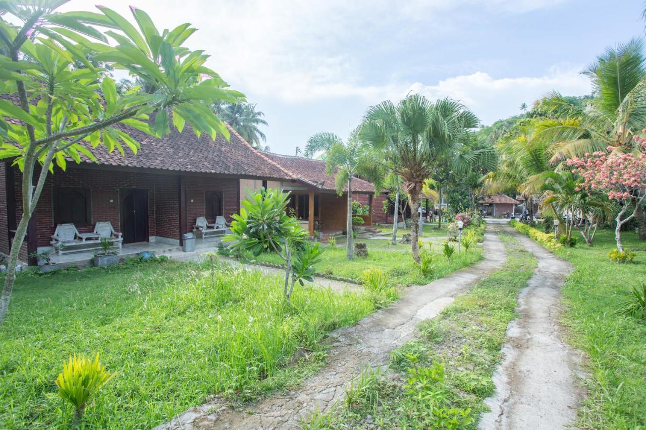 Hotel Bumi Aditya Senggigi Exterior photo