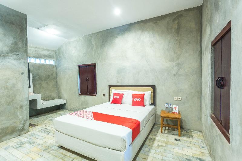 Hotel Bumi Aditya Senggigi Exterior photo