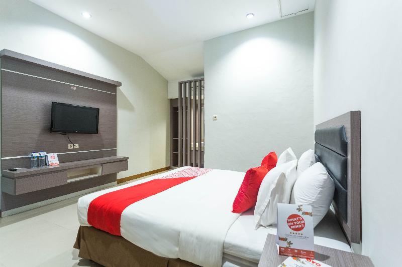 Hotel Bumi Aditya Senggigi Exterior photo