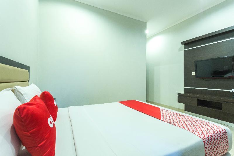 Hotel Bumi Aditya Senggigi Exterior photo