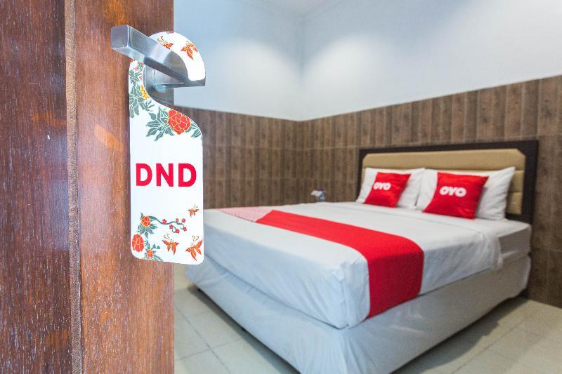 Hotel Bumi Aditya Senggigi Exterior photo