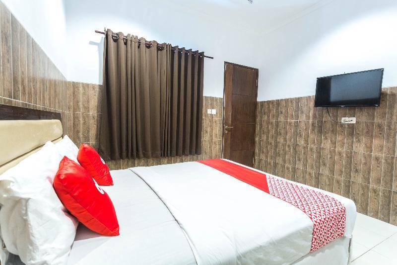 Hotel Bumi Aditya Senggigi Exterior photo