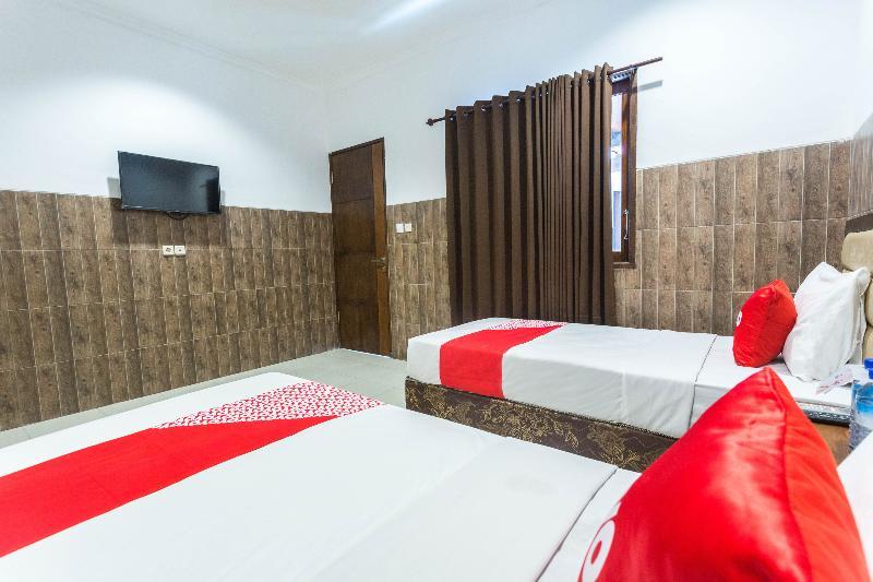 Hotel Bumi Aditya Senggigi Exterior photo